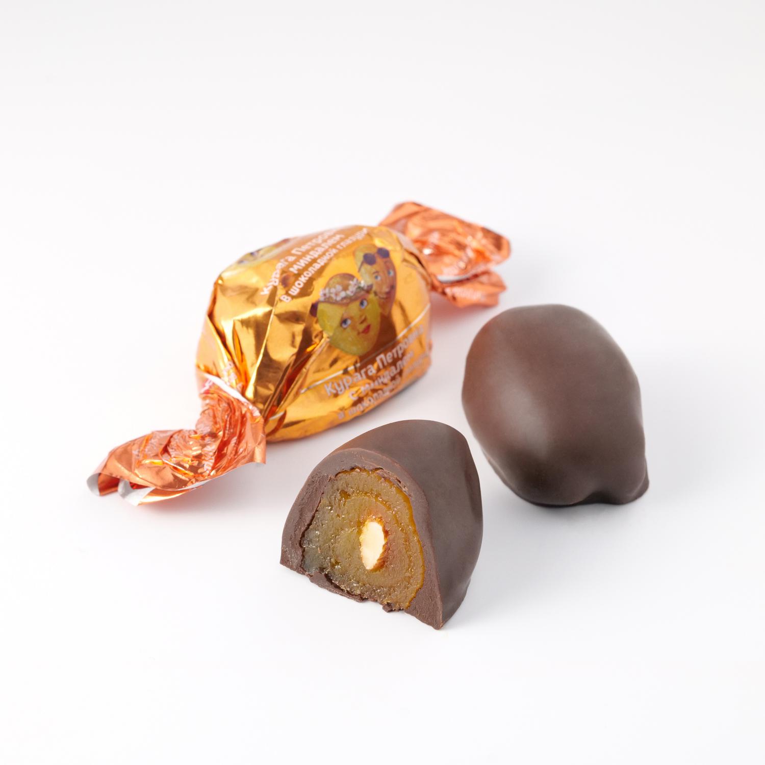 Candies Kuraga Petrovna with almond Yashkino